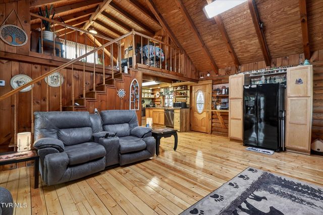 250 Beaver Walk Road, Mountain City, TN 37683