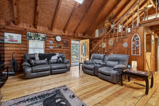 250 Beaver Walk Road, Mountain City, TN 37683