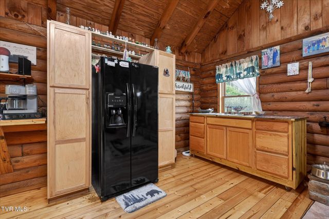 250 Beaver Walk Road, Mountain City, TN 37683