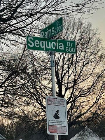 2200 Rains Street, Jonesboro, AR 72401