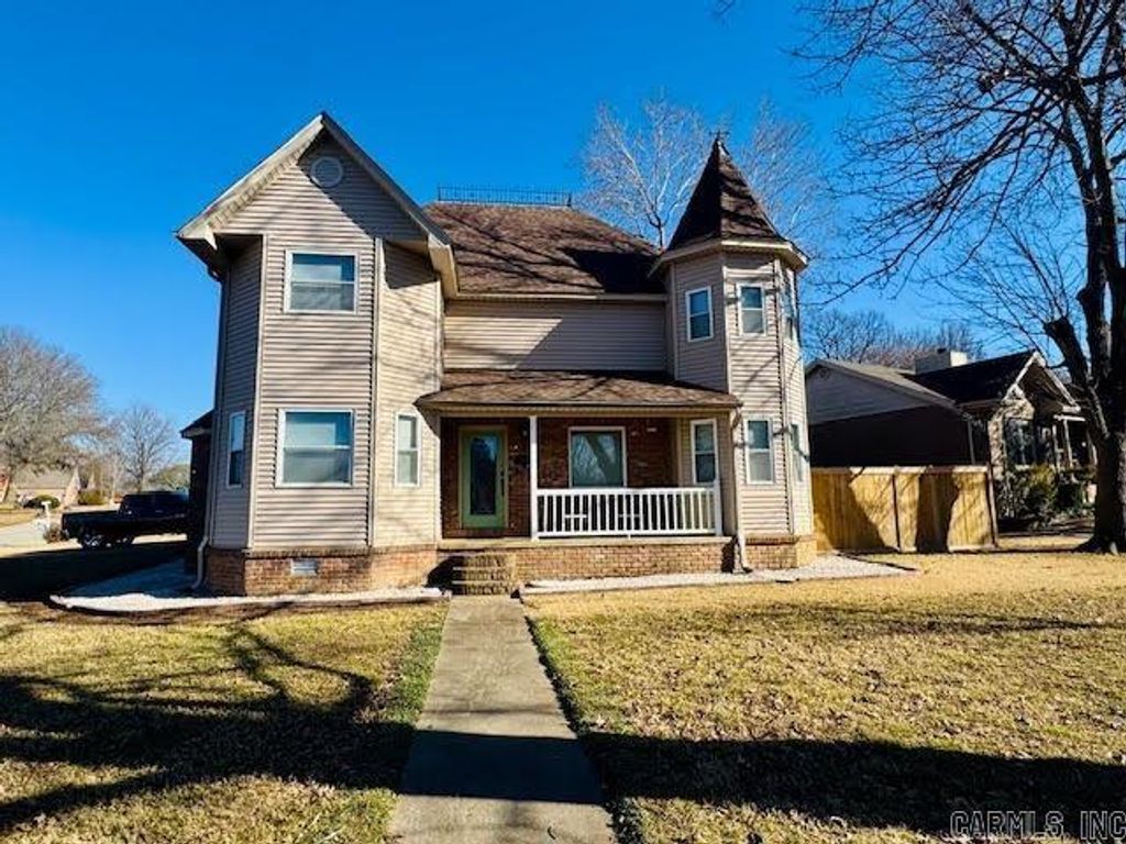 2200 Rains Street, Jonesboro, AR 72401