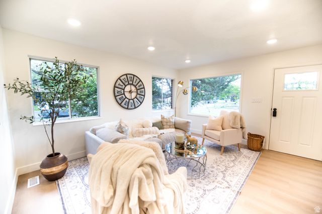 1377 W TALISMAN DR, Salt Lake City, UT 84116
