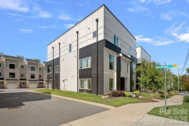 910 Van Every Street, Charlotte, NC 28205