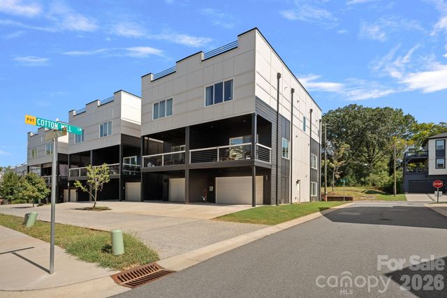 910 Van Every Street, Charlotte, NC 28205