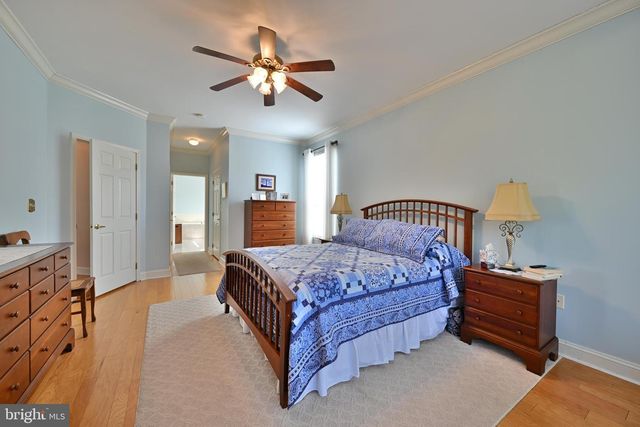 17 BARBARY LN, Columbus, NJ 08022