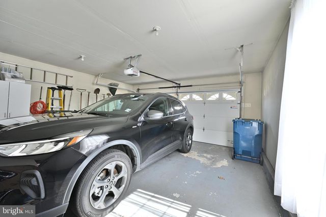 17 BARBARY LN, Columbus, NJ 08022