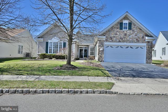 17 BARBARY LN, Columbus, NJ 08022