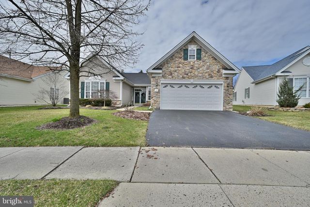 17 BARBARY LN, Columbus, NJ 08022