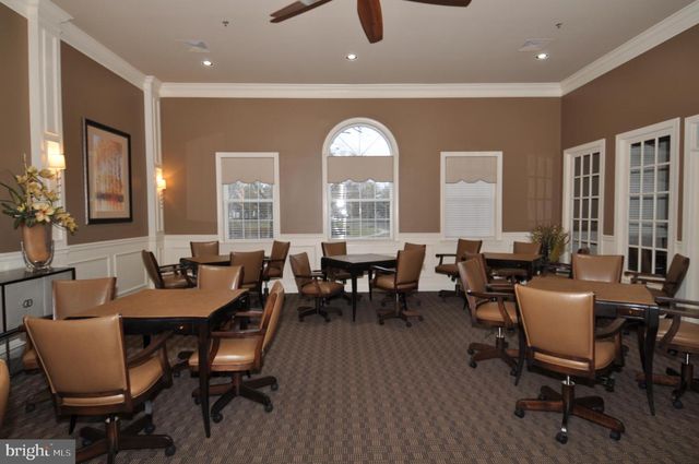 17 BARBARY LN, Columbus, NJ 08022