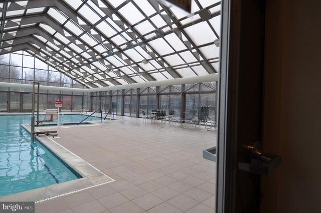 17 BARBARY LN, Columbus, NJ 08022