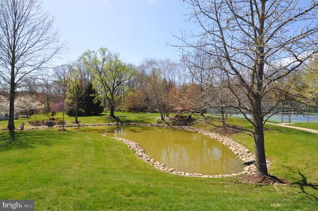 17 BARBARY LN, Columbus, NJ 08022