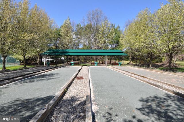 17 BARBARY LN, Columbus, NJ 08022