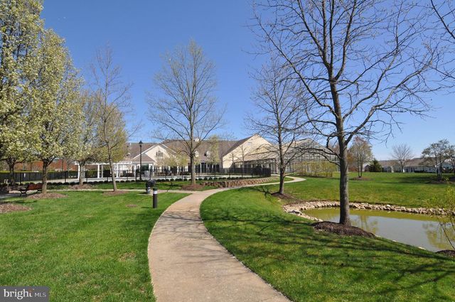 17 BARBARY LN, Columbus, NJ 08022