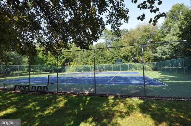 17 BARBARY LN, Columbus, NJ 08022