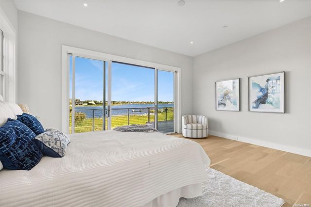 218 Dune Road, Westhampton Beach, NY 11978