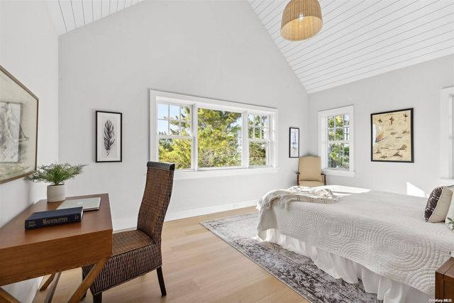 218 Dune Road, Westhampton Beach, NY 11978