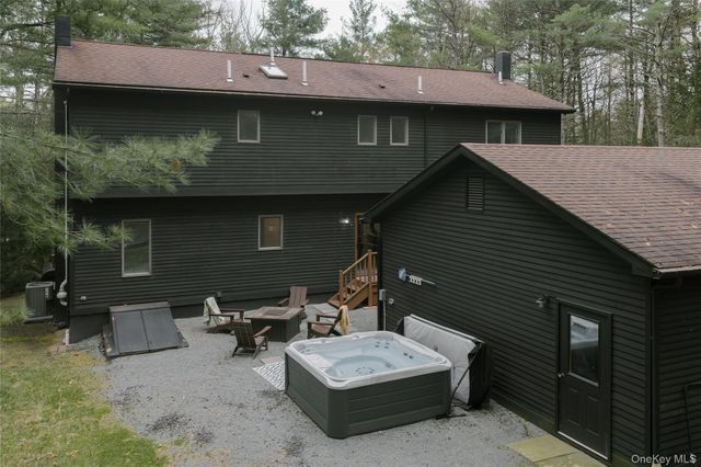 2 Carpathy Court, Glen Spey, NY 12737