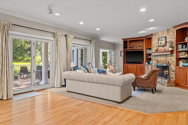 N29W30593 Foxwood DRIVE, Pewaukee, WI 53072