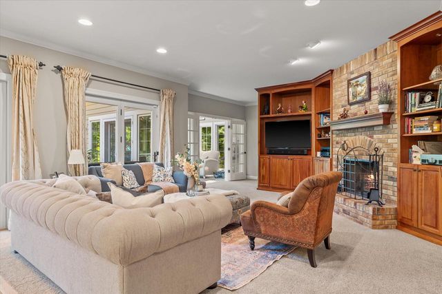 N29W30593 Foxwood DRIVE, Pewaukee, WI 53072