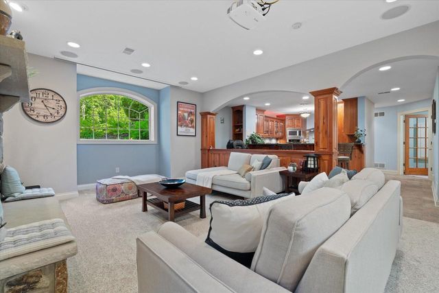 N29W30593 Foxwood DRIVE, Pewaukee, WI 53072