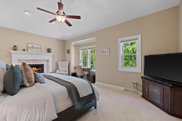 N29W30593 Foxwood DRIVE, Pewaukee, WI 53072