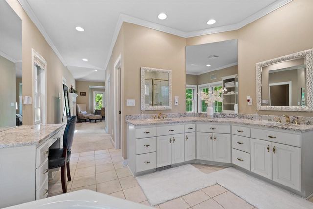 N29W30593 Foxwood DRIVE, Pewaukee, WI 53072