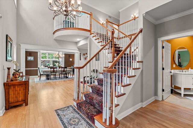 N29W30593 Foxwood DRIVE, Pewaukee, WI 53072