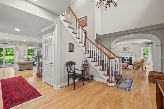 N29W30593 Foxwood DRIVE, Pewaukee, WI 53072