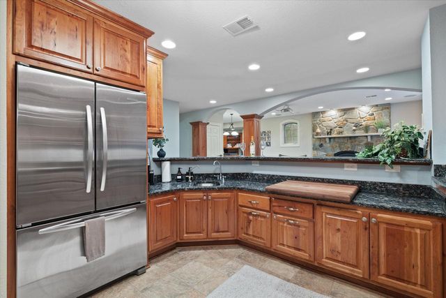 N29W30593 Foxwood DRIVE, Pewaukee, WI 53072
