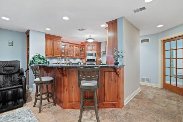 N29W30593 Foxwood DRIVE, Pewaukee, WI 53072