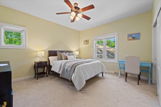 N29W30593 Foxwood DRIVE, Pewaukee, WI 53072