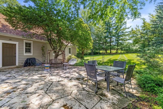 N29W30593 Foxwood DRIVE, Pewaukee, WI 53072