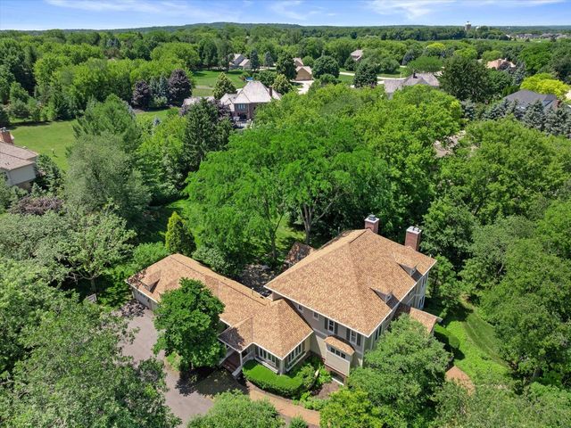 N29W30593 Foxwood DRIVE, Pewaukee, WI 53072