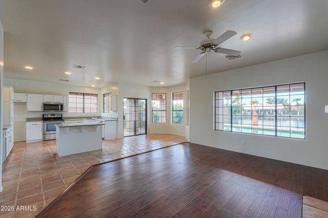 2119 N PEBBLE BEACH Drive, Casa Grande, AZ 85122