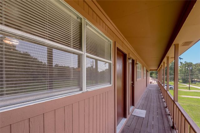 120 Mcadams Lane J, Huntsville, TX 77320