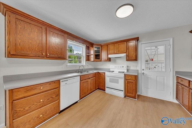 1808 Union Grove Road, Guntersville, AL 35976