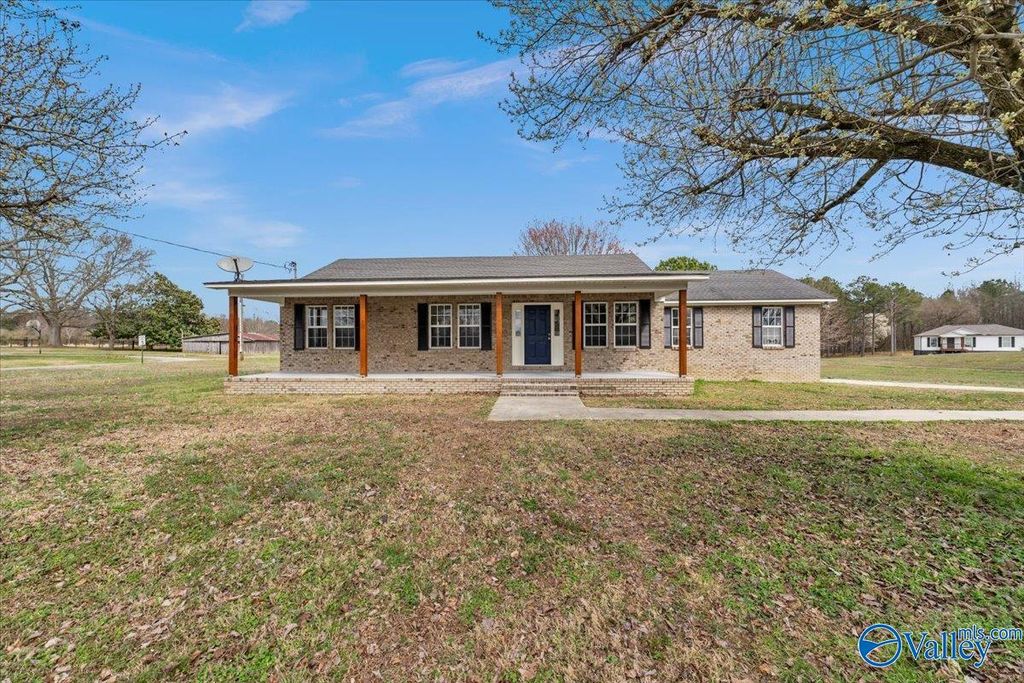 1808 Union Grove Road, Guntersville, AL 35976