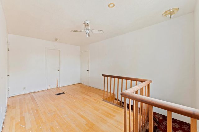 222 E Southland Avenue, Alvin, TX 77511