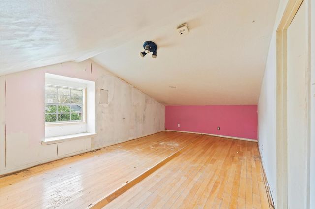 222 E Southland Avenue, Alvin, TX 77511