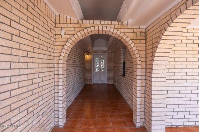 11737 CHITO SAMANIEGO Drive, El Paso, TX 79936