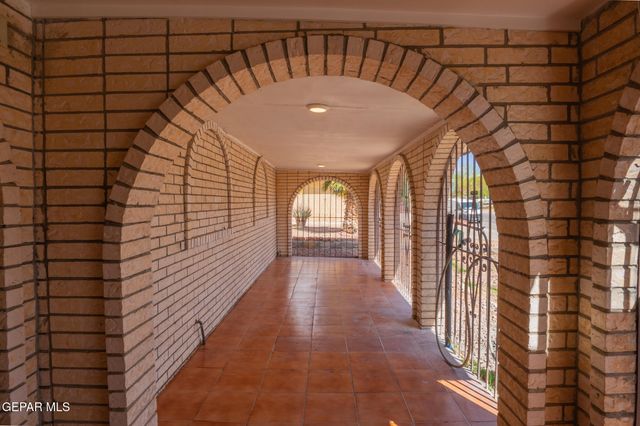 11737 CHITO SAMANIEGO Drive, El Paso, TX 79936