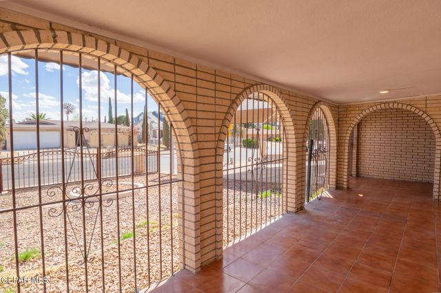 11737 CHITO SAMANIEGO Drive, El Paso, TX 79936