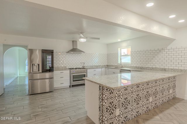 11737 CHITO SAMANIEGO Drive, El Paso, TX 79936