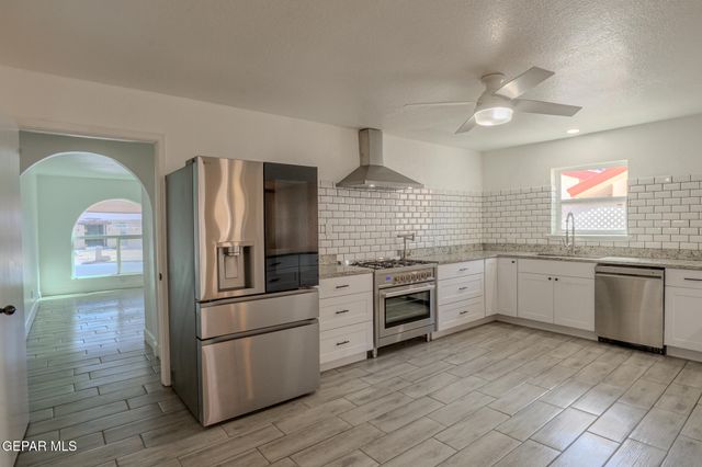 11737 CHITO SAMANIEGO Drive, El Paso, TX 79936