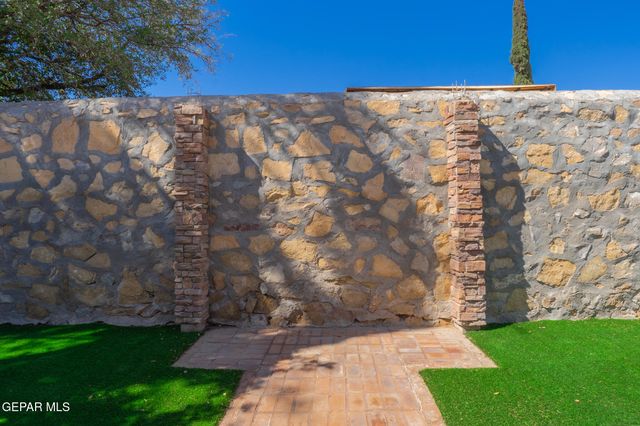 11737 CHITO SAMANIEGO Drive, El Paso, TX 79936