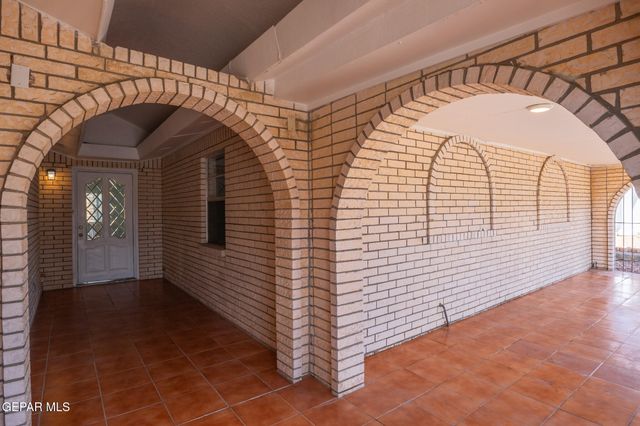 11737 CHITO SAMANIEGO Drive, El Paso, TX 79936