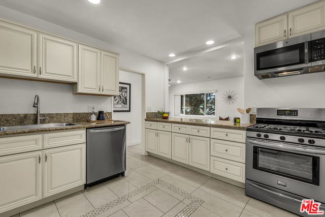 1127 15th Street A, Santa Monica, CA 90403