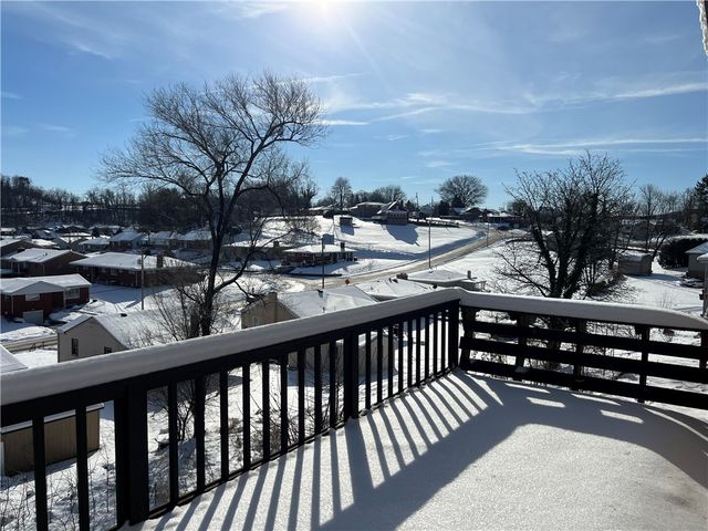 1014 Jefferson Ave, Jeannette, PA 15644