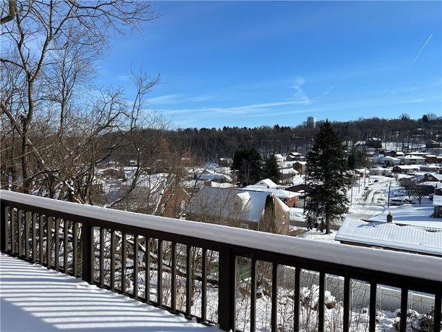 1014 Jefferson Ave, Jeannette, PA 15644