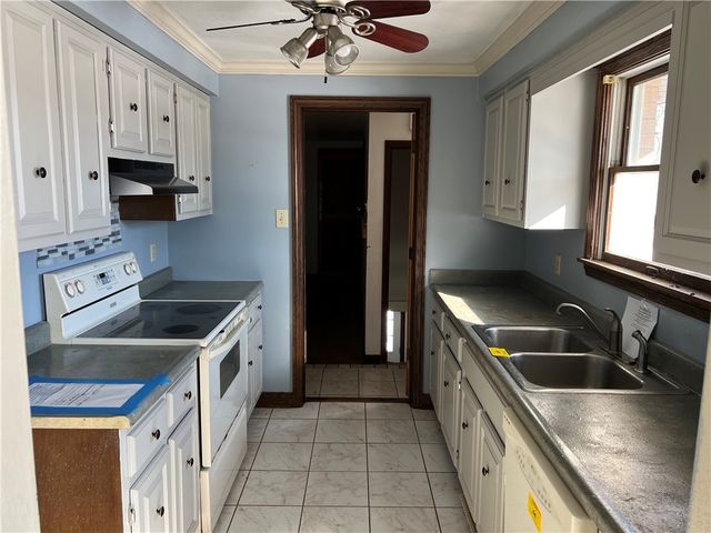 1014 Jefferson Ave, Jeannette, PA 15644